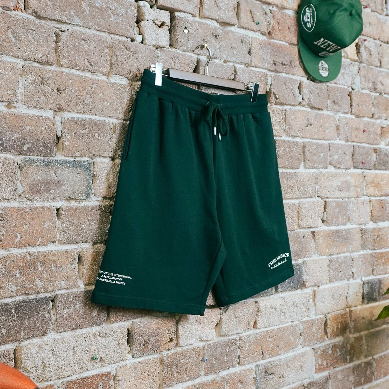 Basketball & Friends International Short - Racing Green