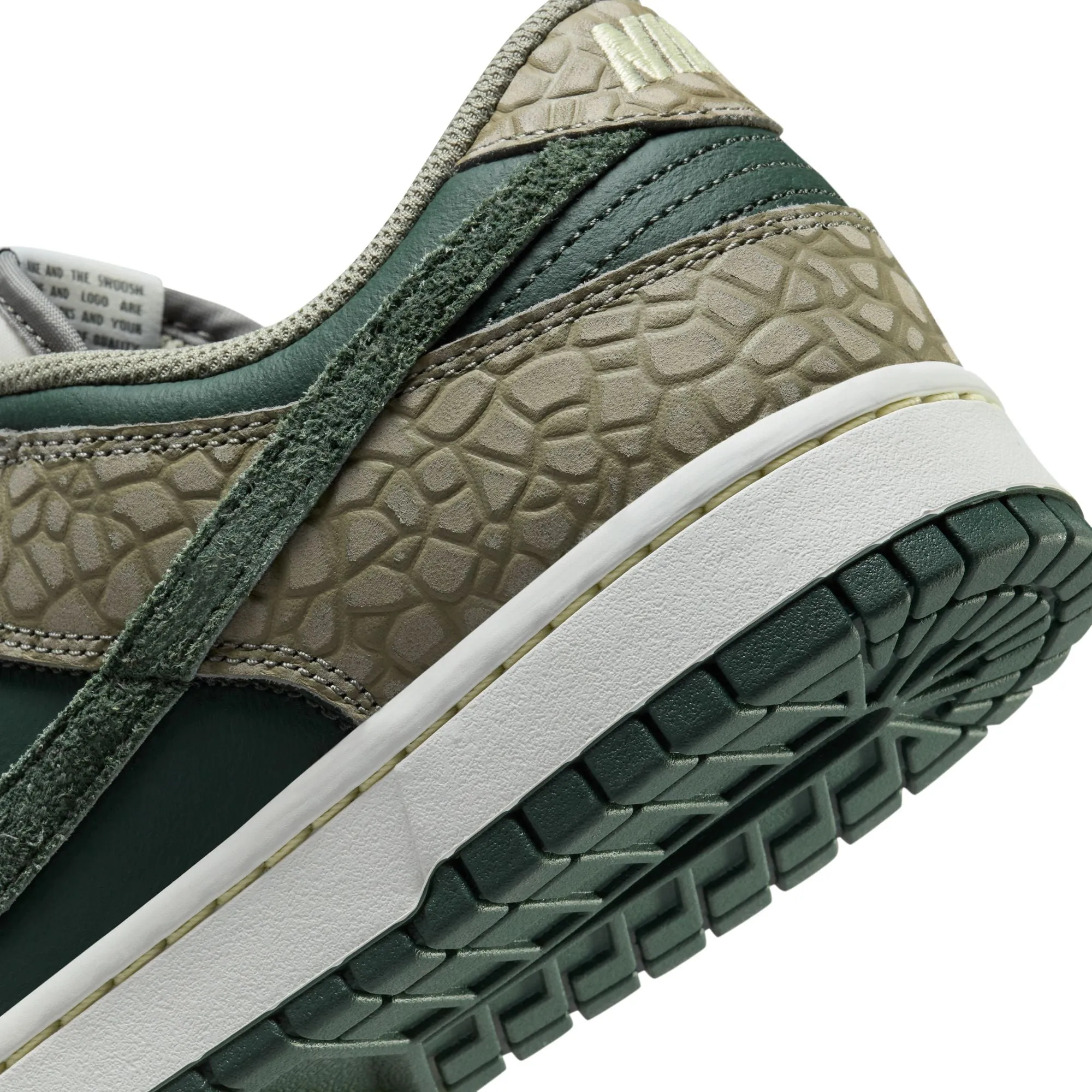 Nike Dunk Low Retro PRM (Dark Stucco/Vintage Green)