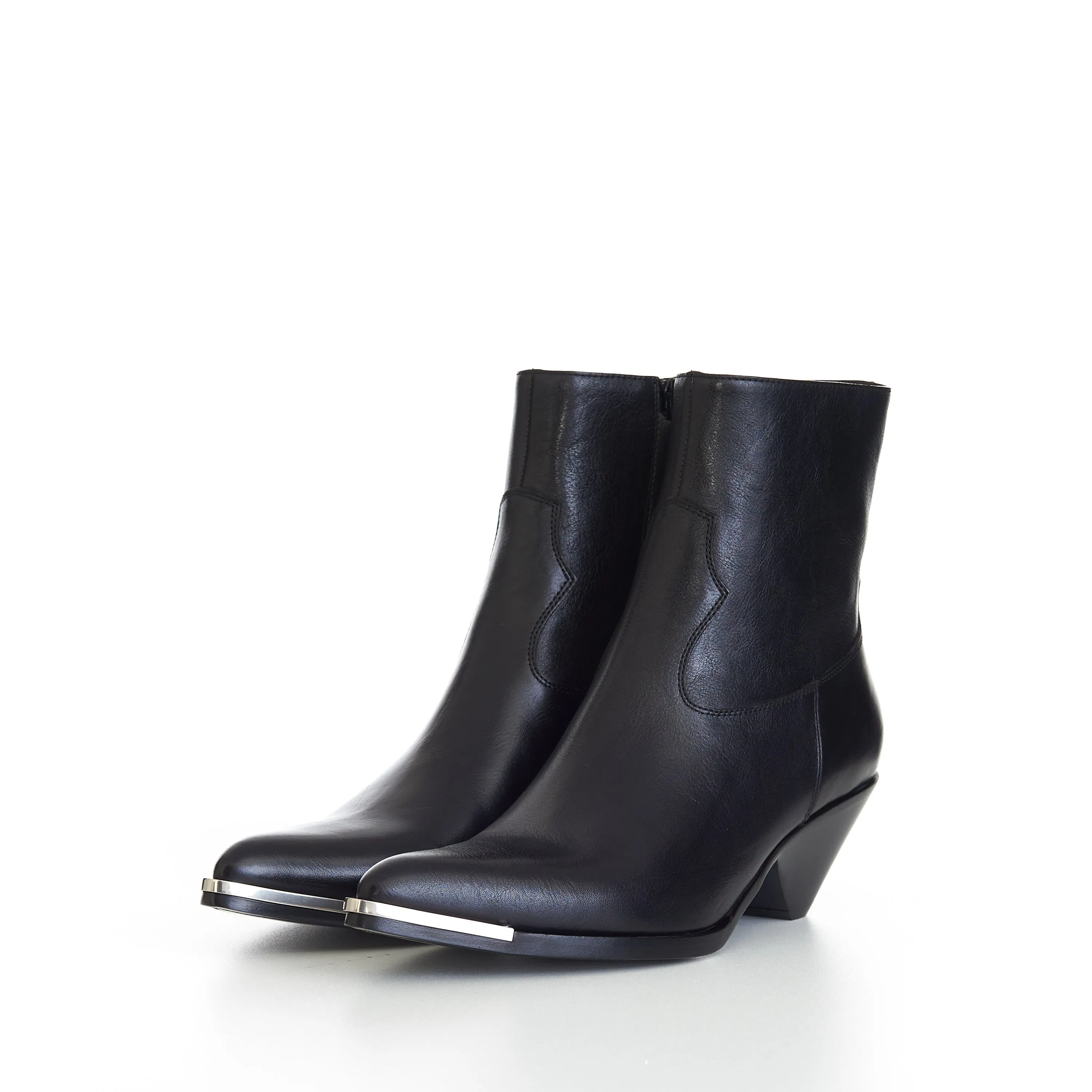 Zipped Conique Boot With Metal Toe In Black Shiny Calfskin